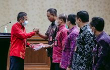 Semarakkan HUT Ke-77 RI, Badung Gelar Gerakan Pembagian 10 Juta Bendera Merah Putih Badung