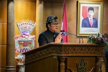 Bupati Giri Prasta Sampaikan Jawaban Pemerintah Atas Pemandangan Umum Fraksi, Apresiasi Kinerja dan Analisis Dewan Atas Rancangan Perubahan KUA-PPAS APBD TA 2022 Bupati Badung, Nyoman Giri Prasta
