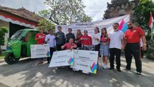Bupati Bangli Serahkan Bantuan TJSL dari PLN UID Bali Kepada Penyandang Disabilitas Bupati Bangli
