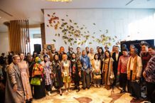 Viva Cosmetics Jadi Official Makeup & Haird Do Front Row Paris 2022 Viva Cosmetics