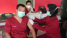 Kesdam IX/Udayana Gelar Vaksinasi Booster ke-2 Bagi Nakes di Bali Kesdam IX/Udayana