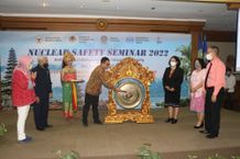 BAPETEN Kolaborasi dengan Fakultas MIPA Unud Gelar Seminar Keselamatan Nuklir 2022 fmipa unud