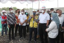 Wali Kota Jaya Negara Dampingi Menko Marves Luhut Binsar Panjaitan Tinjau Proyek TPST Kertalangu Denpasar