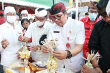 Jalankan Yadnya dengan Gotong Royong, Bupati Tabanan Dukung Semangat Warga Pande Urip Wesi Batusangian Warga Pande