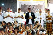 Bupati Tabanan Road Show Hadiri Ngaben Bersama di Tiga Desa di Kecamatan Pupuan dan Marga Tabanan