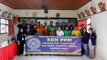 Mahasiswa KKN-PPM XXV Universitas Udayana Gelar Sosialisasi Tanggulangi Virus PMK dan Bagikan Disinfektan di Desa Yangapi KKN