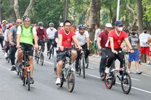 Car Free Day Renon Resmi Dibuka Kembali, Wali Kota Jaya Negara dan Wawali Arya Wibawa Ajak Masyarakat Kembali Berolahraga Car Free Day