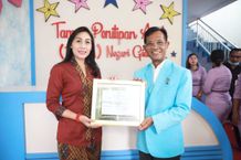 Bunda PAUD Gianyar Terima Piagam Penghargaan dari HIMPAUDI Bali HIMPAUDI