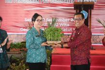 Bupati Tabanan Hadiri Penyaluran Bibit Cabai oleh TP PKK Tabanan Bibit Cabai