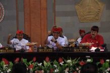 Rapat Paripurna Ke-8, Bupati Tabanan Sampaikan Ranperda APBD Perubahan 2022 APBD Perubahan