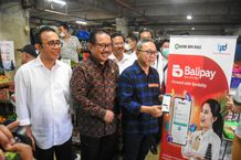 Wali Kota Jaya Negara Dampingi Kunker Mendag Zulkifli Hasan di Pasar Badung, Pantau Stabilitas Harga Bahan Pokok Penyebab Inflasi Wali Kota Denpasar