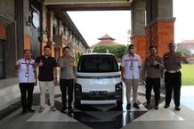 Siapkan 300 Unit Mobil Listrik G20, Polda Bali Terima Audensi Wuling Indonesia Mobil Listrik G20