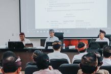Tingkatkan Sinkronisasi, Validasi dan Koordinasi, Wabup Suiasa Pimpin Rapat Evaluasi Aksi Konvergensi Penurunan Stunting Wabup Ketut Suiasa