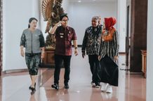 Bupati Giri Prasta Terima Kunjungan Studi Komparasi Bupati Brebes, Paparkan Kebijakan Out of The Box Penggratisan PBB P2TKP Bagi Masyarakat Badung Bupati Badung