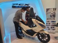 Komitmen Elektrifikasi AHM di Indonesia Electric Motor Show 2022 Indonesia Electric Motor Show 2022