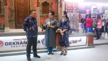 Bupati Tamba Dukung Perajin Perluas Pasar Melalui Pameran Kriyanusa Perajin Jembrana