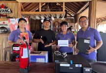 Dampingi UMKM Warung Pantai Seseh, Dosen Undhira Terapkan Bahasa dan Standar Hospitalitas Dosen Undhira