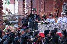 Bupati Giri Prasta Hadiri Karya Pitra Yadnya Banjar Adat Tiyingan Pelaga Petang upacara ngaskara