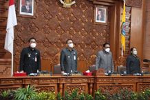 Sidang Paripurna DPRD Kota Denpasar, Wali Kota Jaya Negara Sampaikan Ranperda Perubahan APBD TA. 2022 dan APBD TA. 2023 Sidang Paripurna