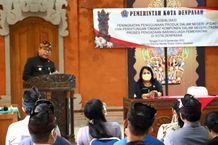 Tingkatkan Pertumbuhan dan Ketahanan Ekonomi, Pemkot Denpasar Gelar Sosialisai P3DN dan TKDN Dalam Pengadaan Barang dan Jasa wawali arya wibawa