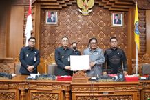 Seluruh Fraksi Setujui Penetapan Ranperda Perubahan APBD Kota Denpasar Tahun 2022 Denpasar
