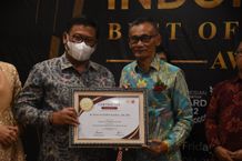 Hadiri Anugerah Indonesia Best of The Best Award 2022, Sekda Alit Wiradana Sebut Momentum Tingkatkan Motivasi Untuk Raih Prestasi Denpasar