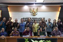 IETPD Kota Denpasar Tembus 3 Besar Nasional, Wawali Arya Wibawa Sebut Momentum Perluasan Digitalisasi, Optimalisasi Pendapatan Daerah Wakil Wali Kota Denpasar