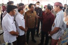 Wawali Arya Wibawa Terima Kunjungan Mendagri Tito Karnavian di TPST Kesiman Kertalangu Wawali Arya Wibawa
