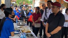 Kendalikan Inflasi dan Stabilkan Harga Bahan Pokok, Pemkot Denpasar Terus Gelar Operasi Pasar Wali Kota Denpasar