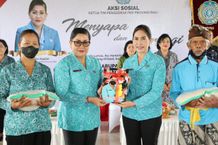Putri Koster Apresiasi Peran PKK Jembrana Tangani Musibah Banjir Putri Koster