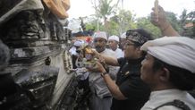 Bupati Giri Prasta Hadiri Karya Agung Ngenteg Linggih di Pura Paibon Jineng Pasek Gelgel Karya Agung Ngenteg