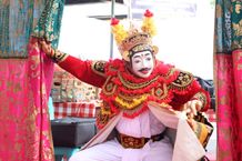 Puncak Karya Ngenteg Linggih Caru Rsi Gana Banjar Tampakgangsul Denpasar, Wali Kota Jaya Negara Ngayah Mesolah Topeng Arsa Wijaya Puncak Karya Ngenteg Linggih