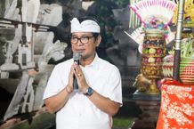 Sekda Adi Arnawa Hadiri Piodalan Pura Dalem Pande Majapahit, Desa Adat Gerih Sekda Kabupaten Badung