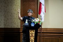 Rapat Pembinaan dan Pendampingan Hukum Kepada Bendesa Adat dan Ketua LPD se-Badung, Bupati Giri Prasta Ajak Desa Adat dan LPD Patuh Pada Regulasi Hukum Bupati Badung