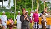 Bupati Bangli Hadiri Upacara Ngingu Pengangon di Subak Bangbang Let Desa Adat Bangbang Subak