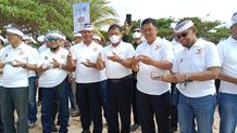 Sekda Alit Wiradana Hadiri Peringatan Peristiwa Bom Bali di Pantai Merusaka, Nusa Dua Sekda Alit Wiradana