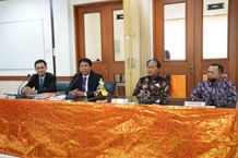 Tim Asesmen Lamemba Lakukan Akreditasi pada Program Studi Doktor Ilmu Ekonomi feb unud