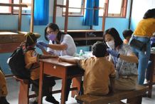 FK Unud Edukasi Bahaya Karies Gigi Pada Anak Melalui Bakti Sosial di SDN 10 Jimbaran fk unud