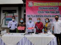 Bupati Sedana Arta Hadiri Pemusnahan Barang Bukti di Kejaksaan Negeri Bangli Barbuk