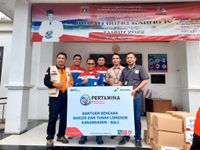 Pertamina Peduli Bencana Banjir dan Tanah Longsor Serahkan Bantuan kepada Masyarakat Terdampak di Karangasem Pertamina Peduli