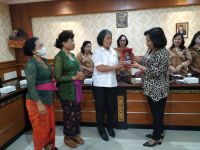 Ketua TP PKK Kota Bitung Apresiasi Inovasi PKK Kota Denpasar Ketua TP PKK Kota Bitung