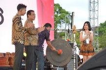 Sekda I.B Alit Wiradana Buka Gempita Karmany Smansa XXI Tahun 2022 di Lapangan Niti Mandala Renon Sekda I.B Alit Wiradana