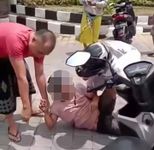 Kedapatan Ambil Paketan Narkoba, Seorang Pria Diamankan Warga Narkoba