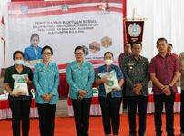 Sebanyak 467 Kader PKK Kecamatan Banjar dan Busungbiu Diberikan Bantuan Sosial Bantuan sosial