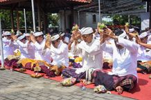 Peringati Hari Tumpek Landep, Pemkot Denpasar Gelar Upacara Jana Kerthi di Pura Dalem Sakenan rahina tumpek landep