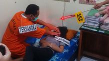 Rekontruksi Kasus Suami Bunuh Istri, Korban Dihabisi Pada Adegan 10 Hingga 18 rekontruksi