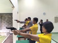 Asah Kemampuan, Polres Badung Gelar Latihan Menembak polres badung