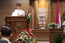 Sidang Paripurna Istimewa HUT Ke-13 Mangupura, Badung Songsong Transformasi Melalui Sistem Teknologi Informasi sidang istimewa