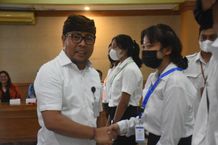 Tingkatkan Kompetensi SDM Kota Denpasar, Wawali Arya Wibawa Buka Pelatihan Pastry, Digital Marketing, Barista dan Tata Rias Denpasar