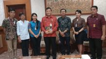 Sekda Alit Wiradana Terima Audiensi Yayasan BASAbali Wiki, Dukung Pembelajaran Bahasa Bali Melalui Digitalisasi audiensi yayasan basa bali